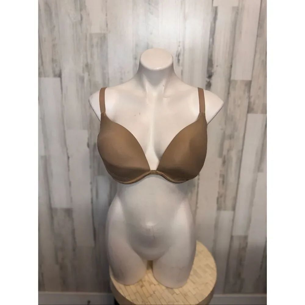 Lively Nude T Shirt Bra 38DD Underwire Smooth Full Coverage Everyday Comfort